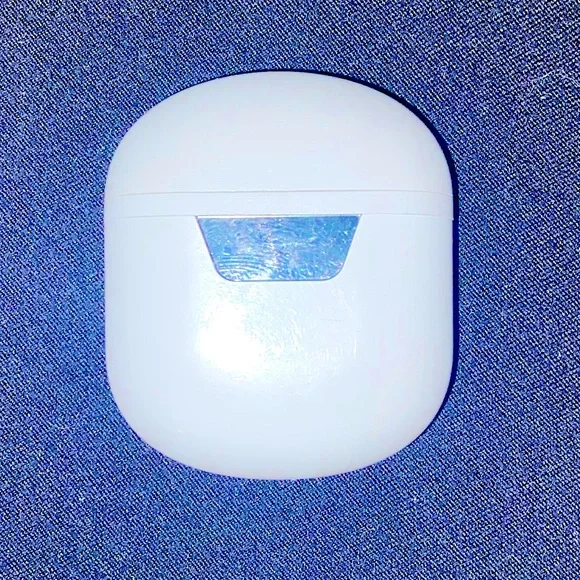 Wireless Earbuds with Battery Percentage Screen